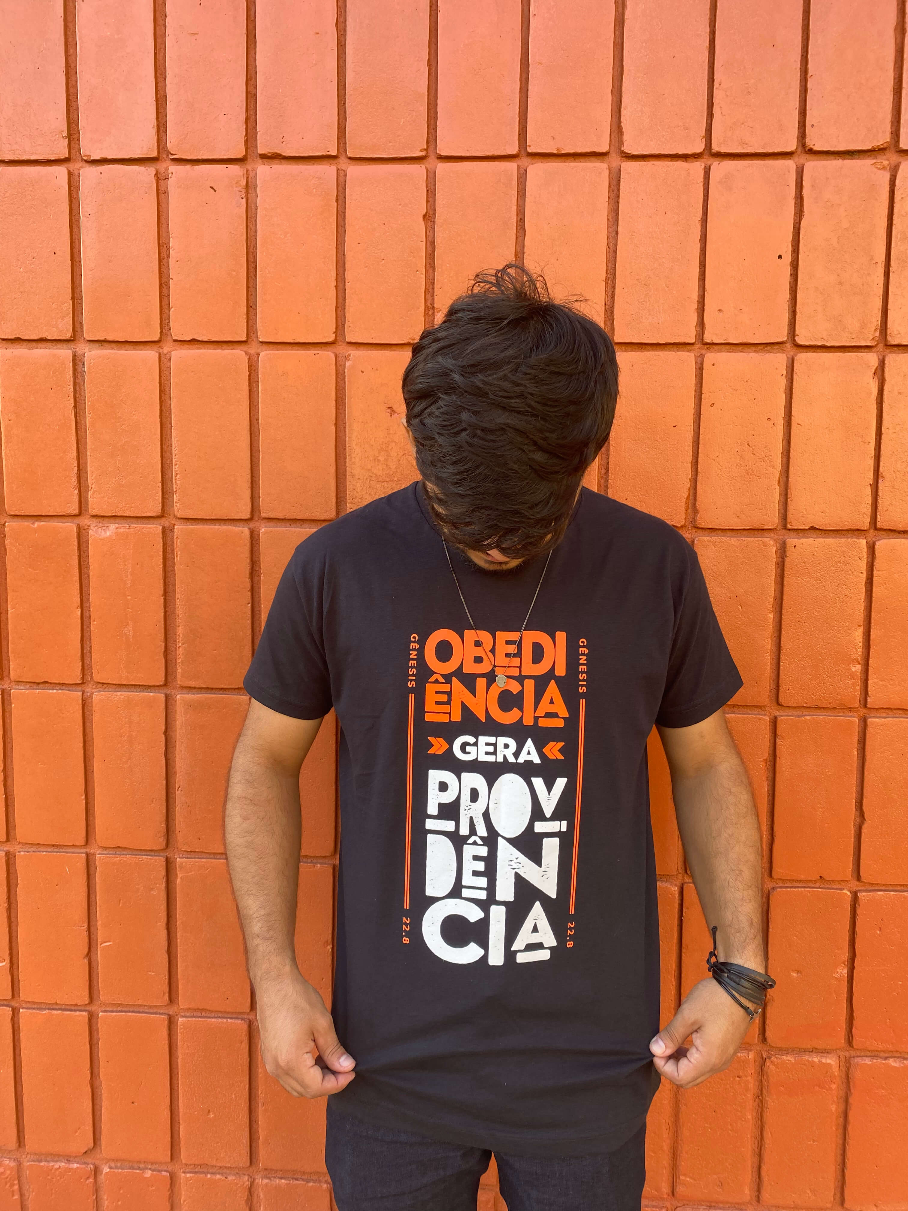 CAMISETA UNISSEX - OBEDIÊNCIA GERA PROVIDÊNCIA