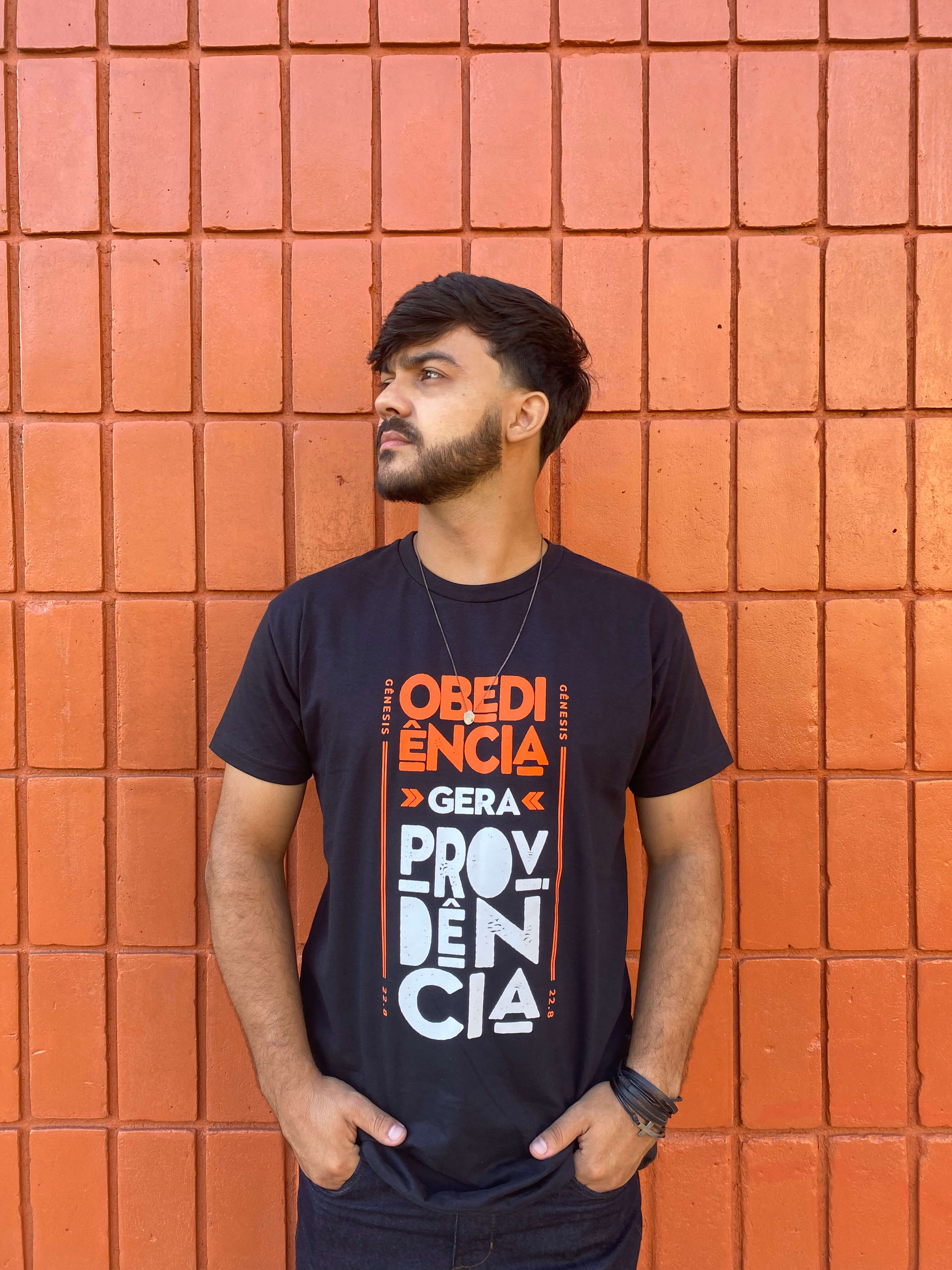 CAMISETA UNISSEX - OBEDIÊNCIA GERA PROVIDÊNCIA
